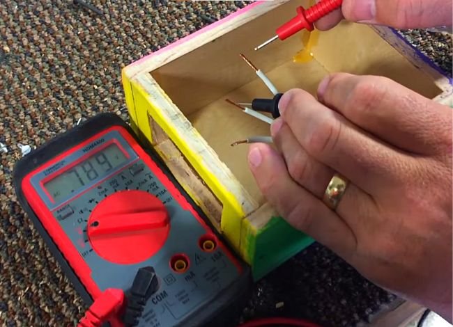 identify neutral wire with a multimeter